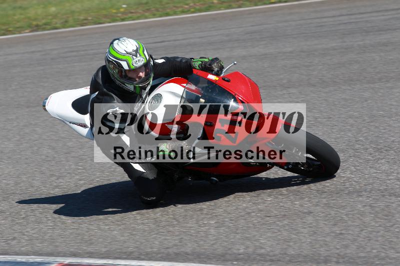 Archiv-2022/05 04.04.2022 Plüss Moto Sport ADR/Freies Fahren/21